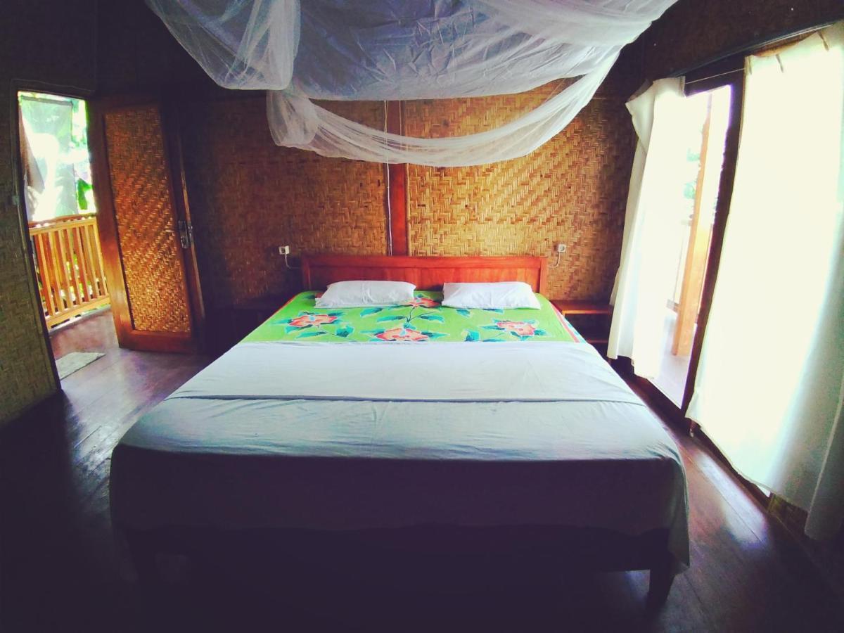 Lima Bintang Hotel Gili Trawangan Bagian luar foto
