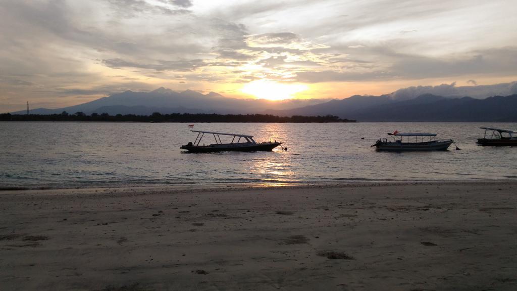 Lima Bintang Hotel Gili Trawangan Bagian luar foto